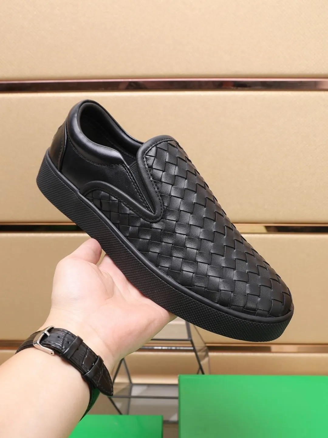 Men's men's shoes💰Men's shoes💰480💰🔥[BV] series of top purchasing agents🔍Imported first-layer cowhide woven surface, cowhide foot pads lining environmentally friendly ♻️Does not fade, 💪Sole: Rubber combination original factory special outsole ⚠Original and single goods 🔍🔍You can come in and out at will, welcome to compare ⚠Number of sizes: 38-44